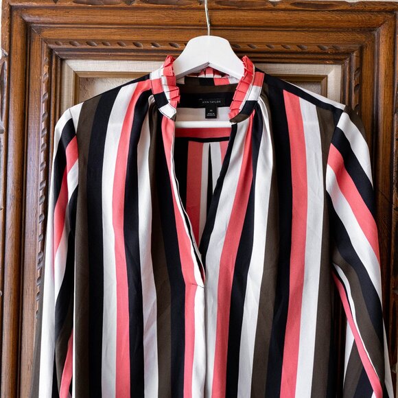 Ann Taylor Size XS Striped Ruffle Collar Blouse Long Sleeve Work Top - Picture 4 of 7
